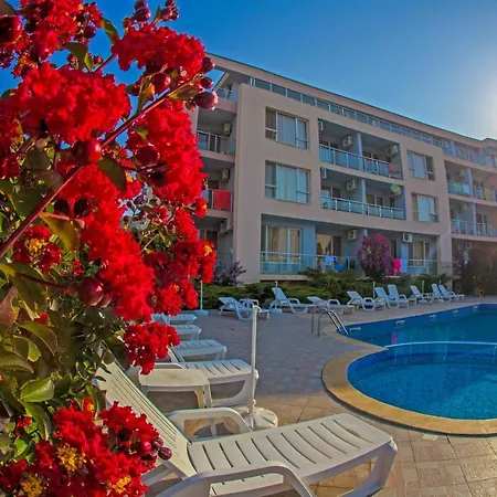 комплекс антъни Апартхотел Свети Влас