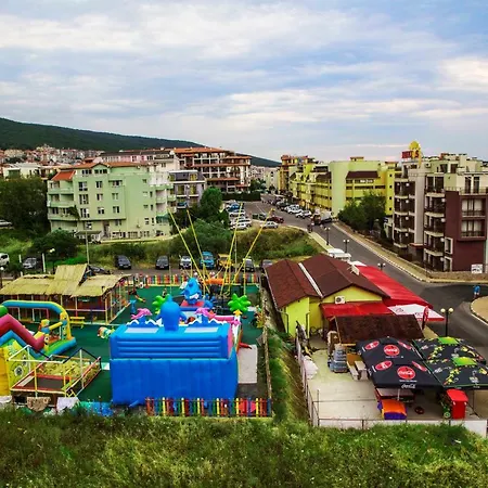 Апартхотел комплекс антъни