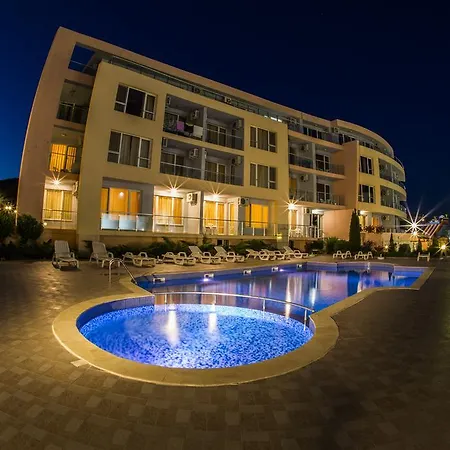 מלון דירות Anthony Complex 3*